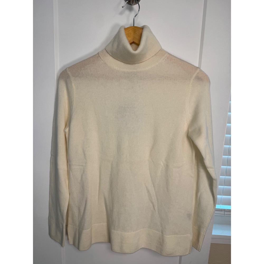 Neiman Marcus Cashmere Collection Turtleneck Sweater Cream White Medium NWT